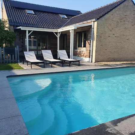 Сasa de vacaciones Fantastic, Luxurious In With Heated Outdoor Pool