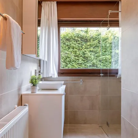 Fantastic, Luxurious In With Heated Outdoor Pool