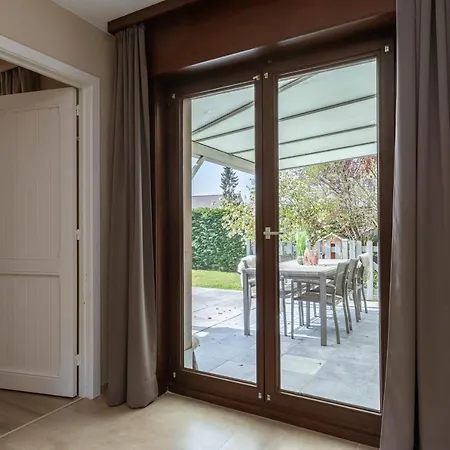 Fantastic, Luxurious In With Heated Outdoor Pool *